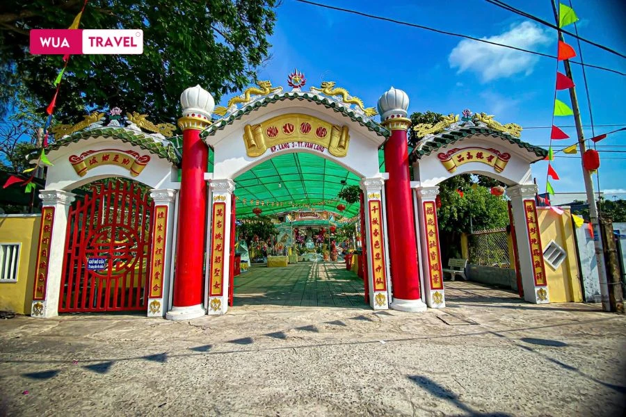 Ba Chua Xu Sam Mountain - sacred spirituality attracting millions of faithful hearts.
