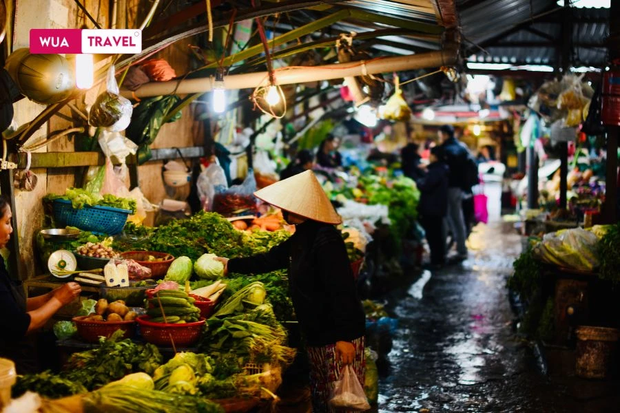 Western Vietnam Market - vibrant life and authentic smiles blend with hometown flavors.