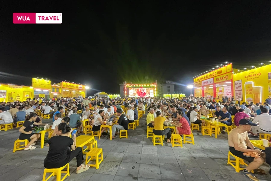  Choose busy restaurants – a tip for enjoying the best food.