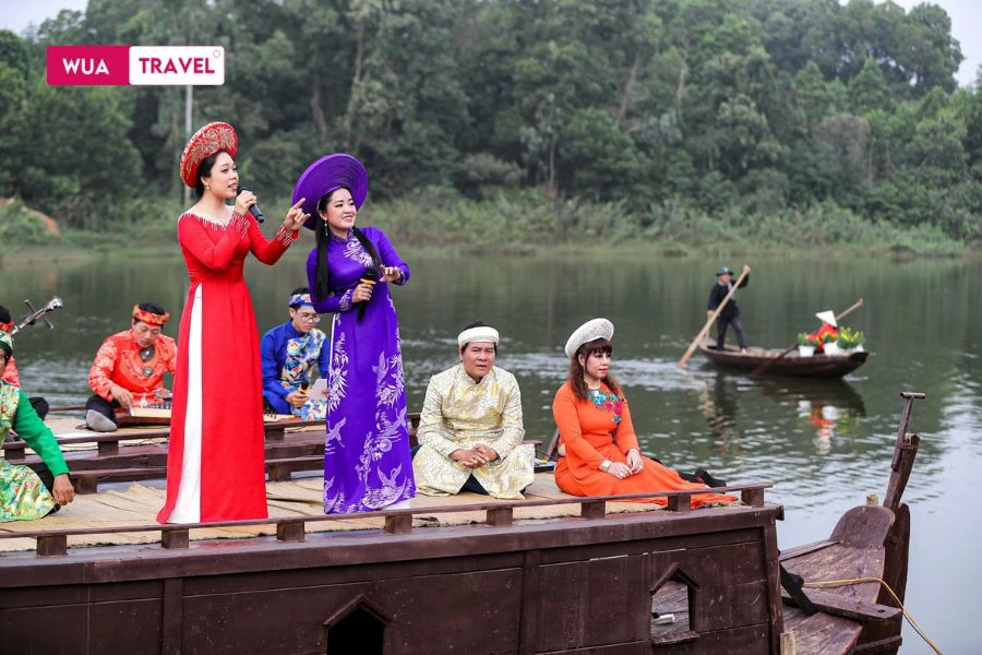 Don ca tai tu - traditional music art imbued with Southern Vietnamese spirit.