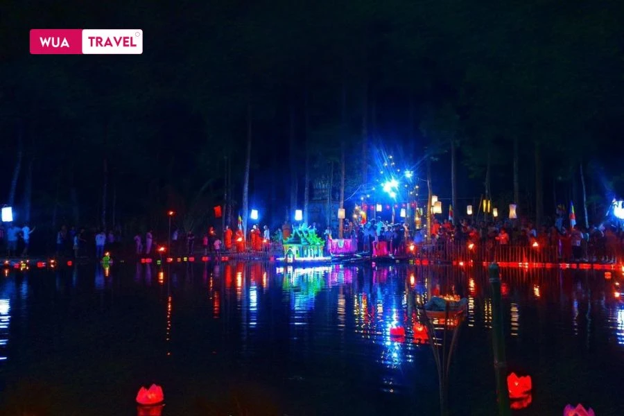 Ok Om Bok Festival - sacred full moon celebration of Southern Khmer people. 