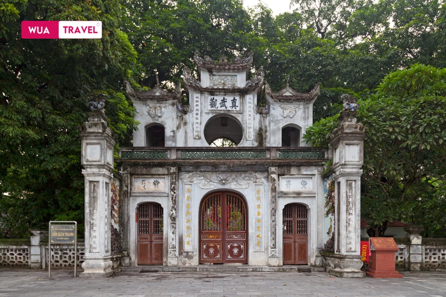 Quan Thanh Temple - Hanoi's most ancient temple