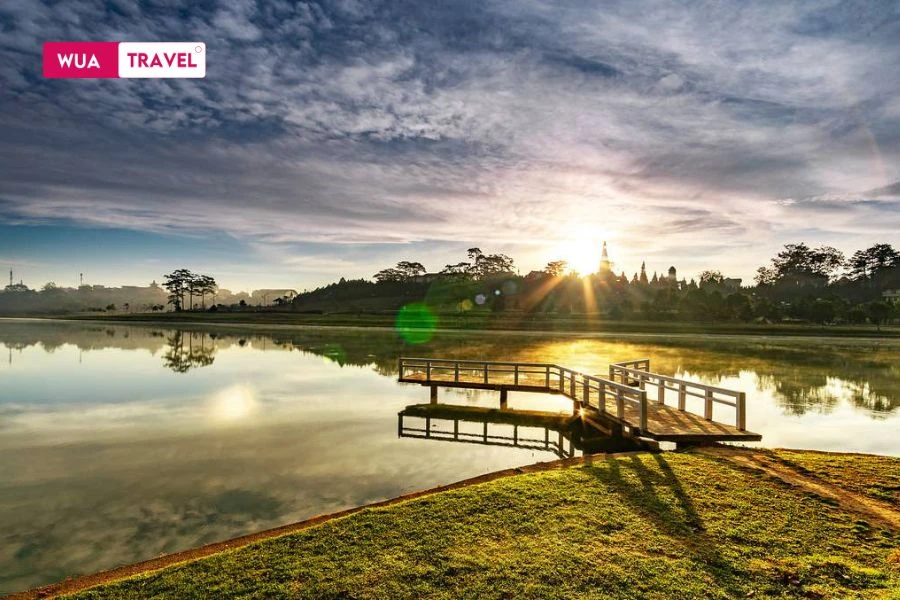  Xuan Huong Lake - poetic pristine lake waters in the heart of Da Lat city