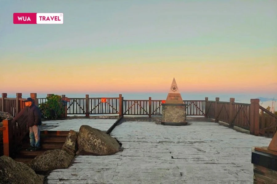 Fansipan in December – conquering the Roof of Indochina in the crisp winter air.