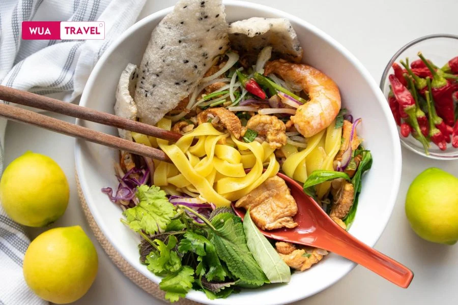  Mi Quang Noodles in Hoi An – a rustic dish with the rich taste of Central Vietnam.